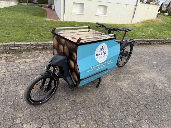 Covering en impression numérique sur caisse vélo cargo Bourgogne