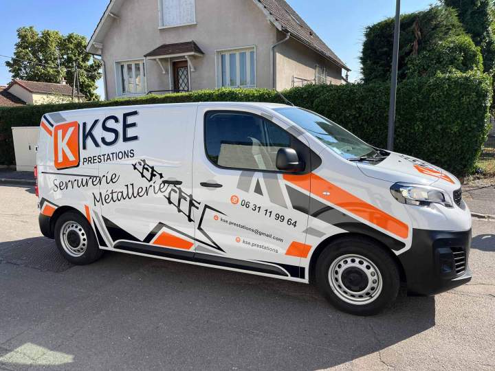 Covering partiel en adhésif teinté masse Bourgogne