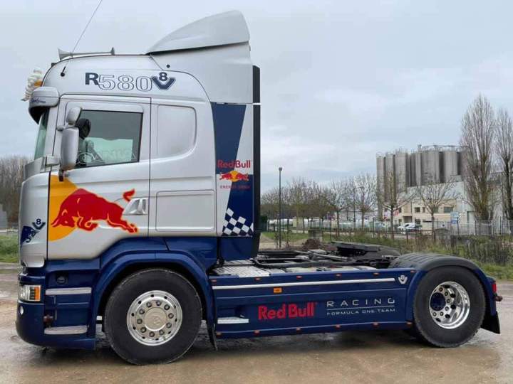 Déco personnalisée en adhésif teinté masse Bourgogne