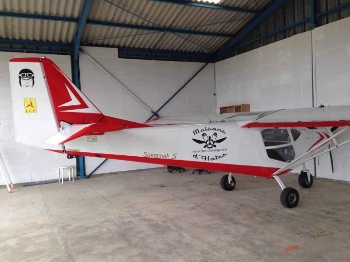 Décor en adhésif teinté masse Bourgogne  