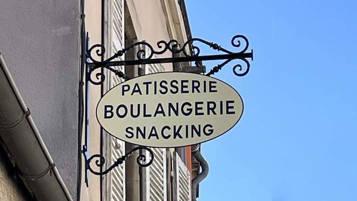 Enseigne ferronnerie  en peinture Bourgogne