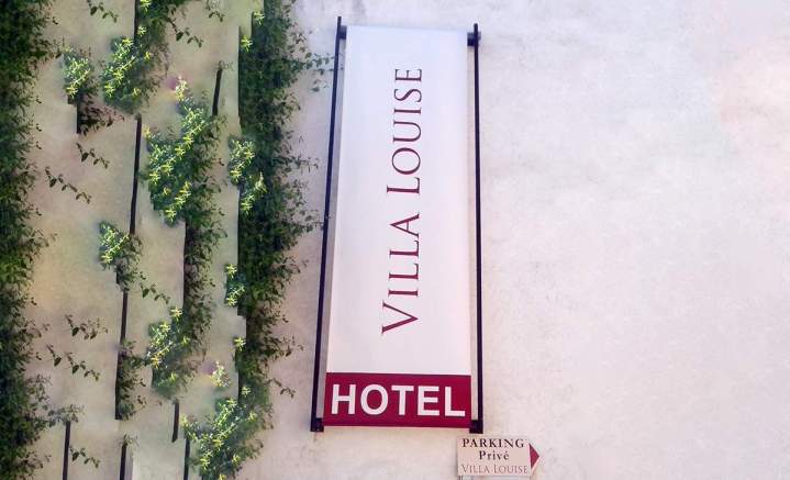 Kakémono avec déco sur tissu Bourgogne