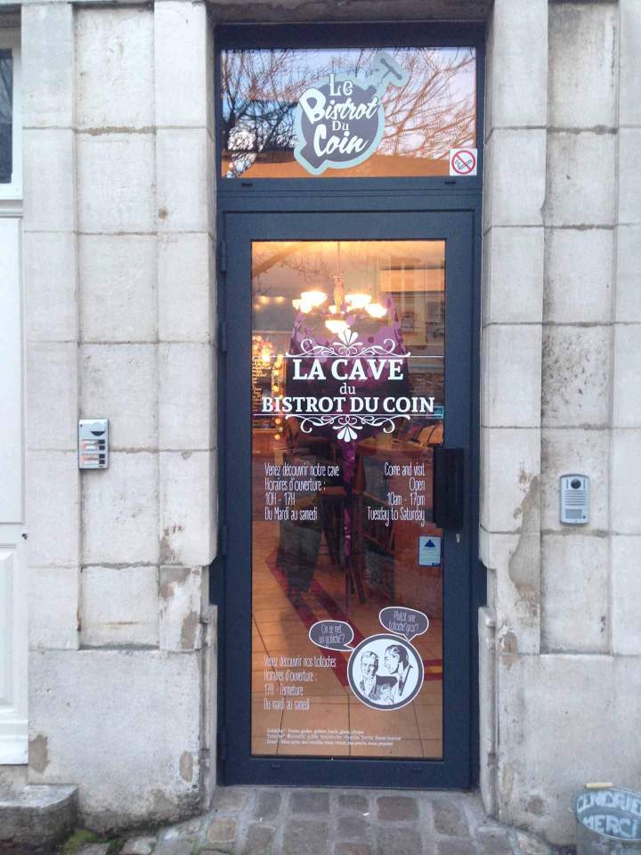 Lettres adhésives et décor impression numérique Bourgogne.