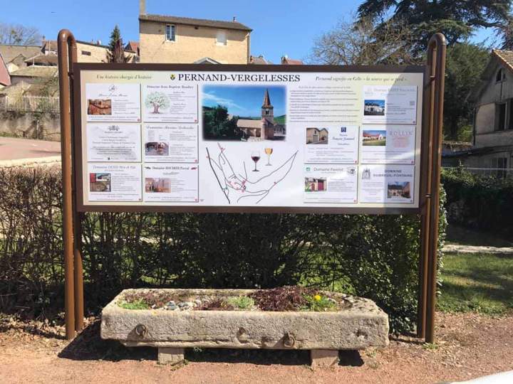 Restauration panneau village en laque antirouille et pose d'un décor en impression numérique